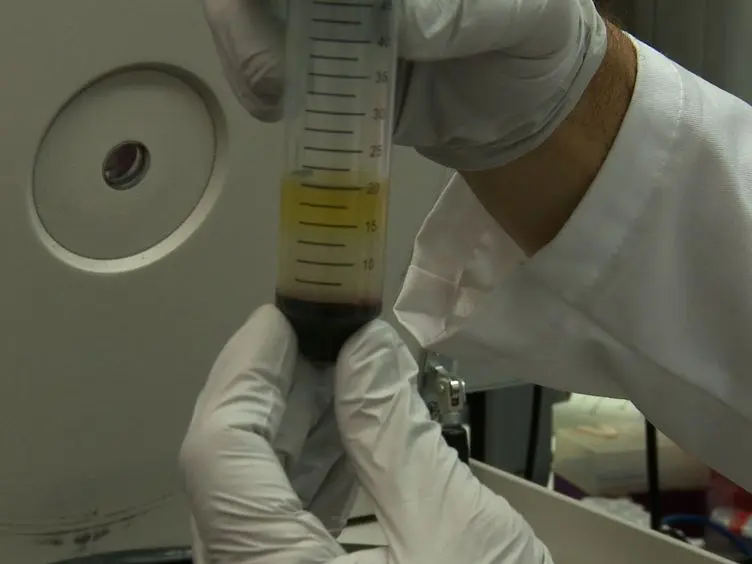 Rapid Isolation of Viable Circulating Tumor Cells from Patient Blood Samples