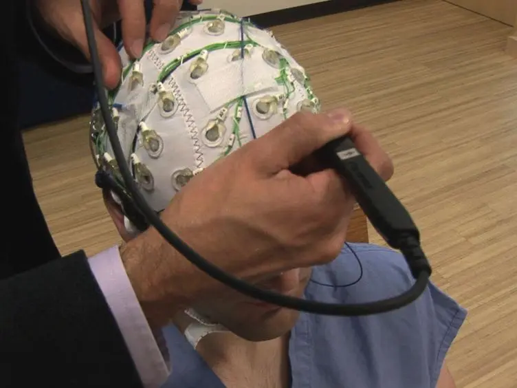 Mapping Cortical Dynamics Using Simultaneous MEG/EEG and Anatomically-constrained Minimum-norm Estimates: an Auditory Attention Example