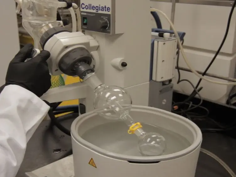 Preparation and Use of Samarium Diiodide (SmI<sub>2</sub>) in Organic Synthesis: The Mechanistic Role of HMPA and Ni(II) Salts in the Samarium Barbier Reaction