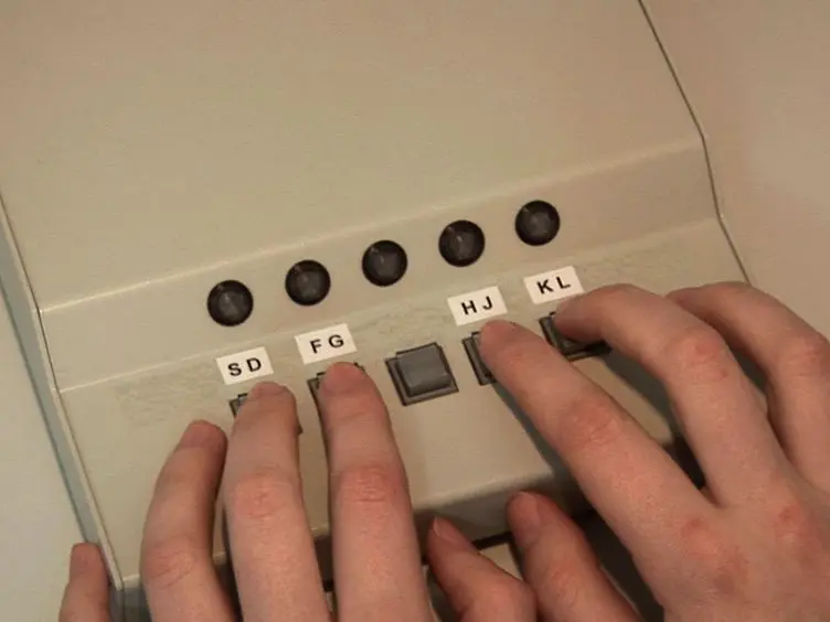 Irrelevant Stimuli and Action Control: Analyzing the Influence of Ignored Stimuli via the Distractor-Response Binding Paradigm