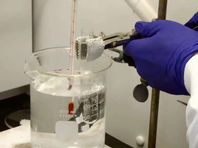 Microbubble Fabrication of Concave-porosity PDMS Beads