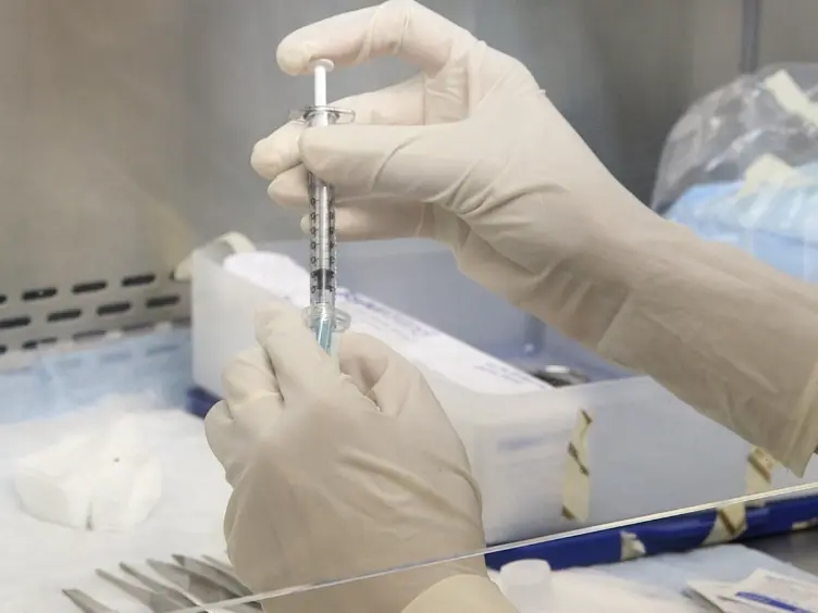 Intrarenal Injection of <em>Escherichia coli</em> in a Rat Model of Pyelonephritis