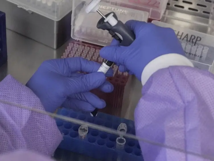 Flow Virometry to Analyze Antigenic Spectra of Virions and Extracellular Vesicles