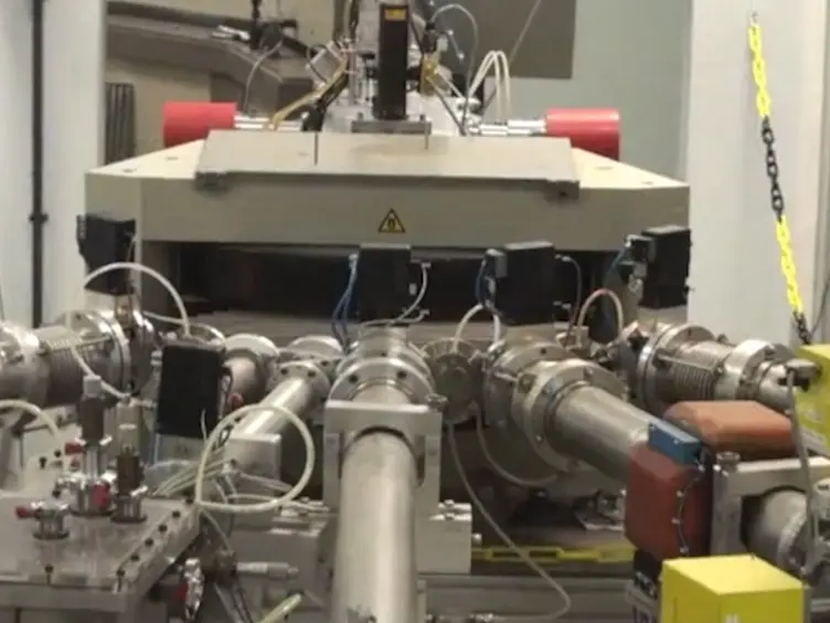 <em>In Situ</em> Detection and Single Cell Quantification of Metal Oxide Nanoparticles Using Nuclear Microprobe Analysis