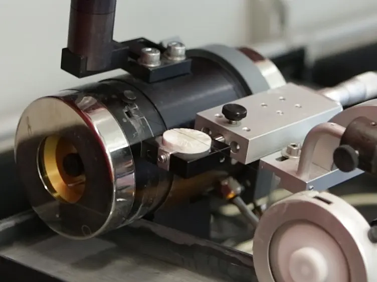 Spark Plasma Sintering Apparatus Used for the Formation of Strontium Titanate Bicrystals