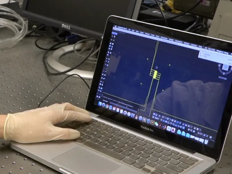 Microfluidic Platform with Multiplexed Electronic Detection for Spatial Tracking of Particles