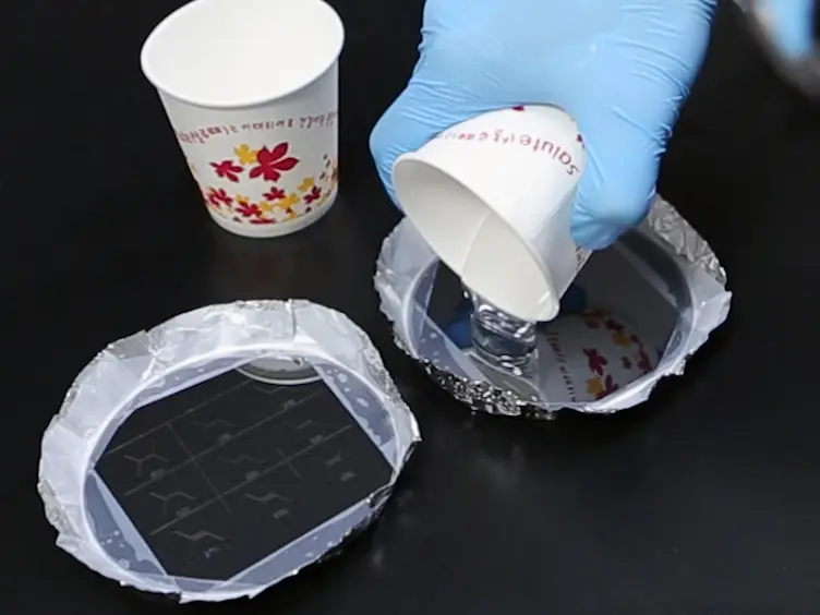 Merging Ion Concentration Polarization between Juxtaposed Ion Exchange Membranes to Block the Propagation of the Polarization Zone