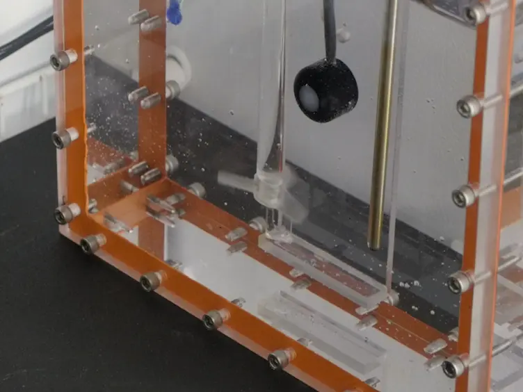 Construction and Setup of a Bench-scale Algal Photosynthetic Bioreactor with Temperature, Light, and pH Monitoring for Kinetic Growth Tests
