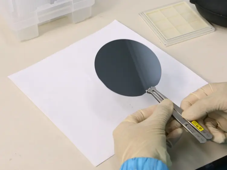 Fabrication of Ultra-thin Color Films with Highly Absorbing Media Using Oblique Angle Deposition