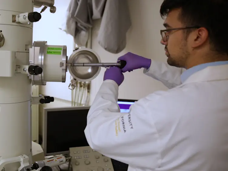 Surface Functionalization of Hepatitis E Virus Nanoparticles Using Chemical Conjugation Methods