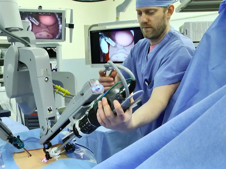 Emergency Undocking in Robotic Surgery: A Simulation Curriculum