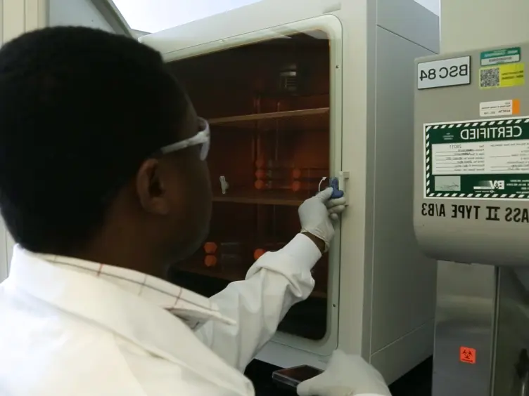 A High-throughput Calcium-flux Assay to Study NMDA-receptors with Sensitivity to Glycine/D-serine and Glutamate