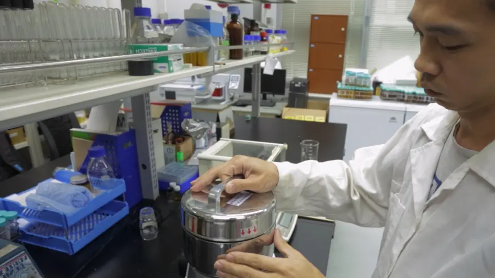 Extraction and Analysis of Taiwanese Green Propolis