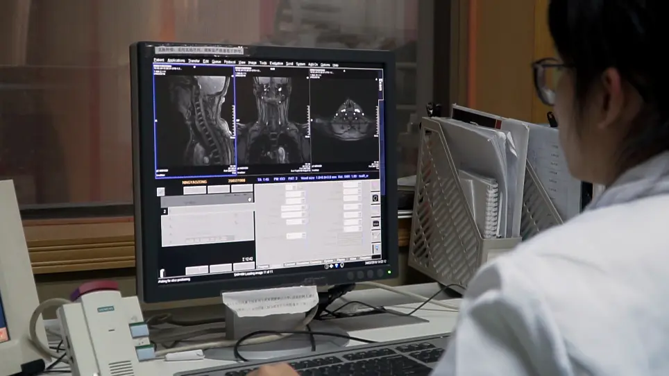 Diffusion Tensor Magnetic Resonance Imaging in Chronic Spinal Cord Compression
