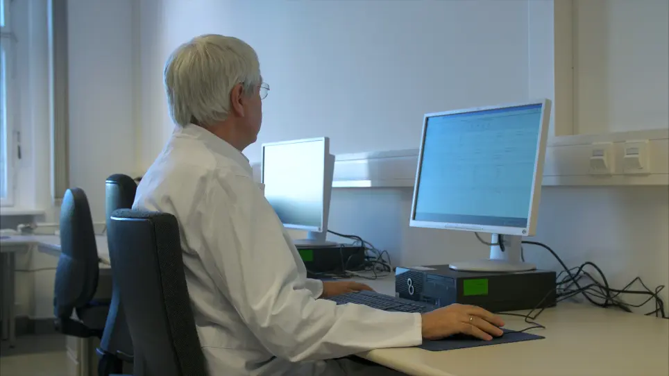 TBase - an Integrated Electronic Health Record and Research Database for Kidney Transplant Recipients