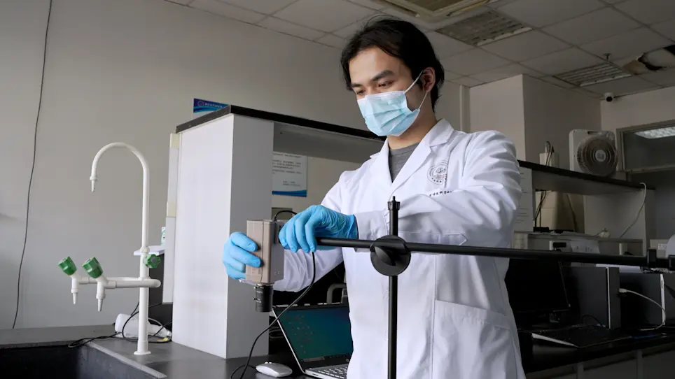 A Simple Technique to Assay Locomotor Activity in <em>Drosophila</em>