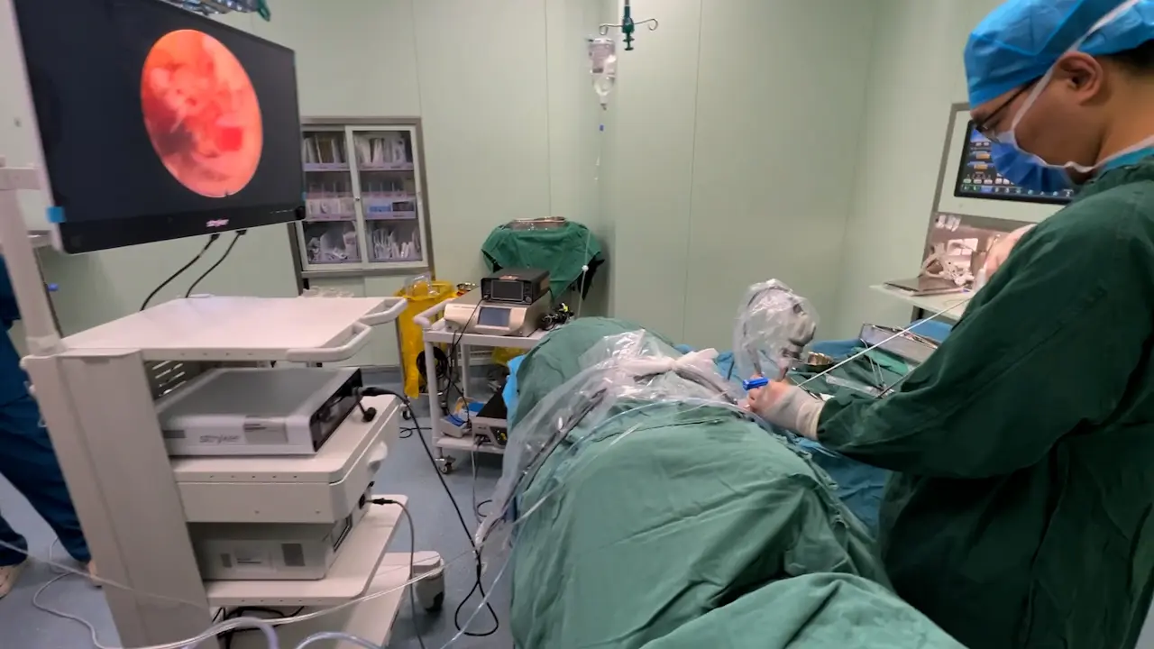 Full-Endoscopic Isolation Zone Technique for the Treatment of Lumbar Disc Herniation