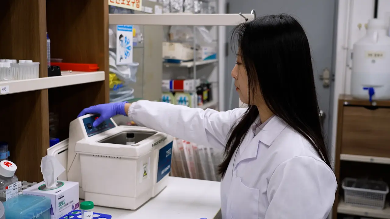 Fabrication of Antibacterial Graphene Oxide/Copper Nanocomposites