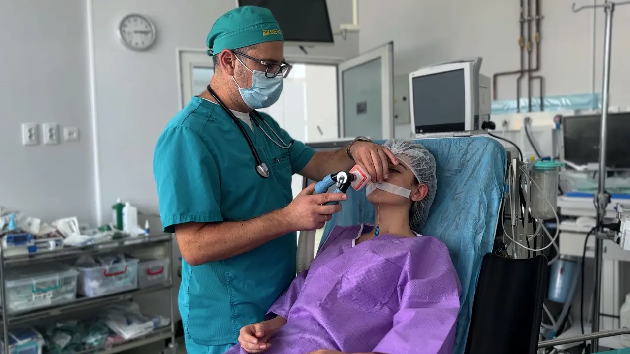 The Flexible Rhino-Laryngoscope for Awake Nasotracheal Intubation